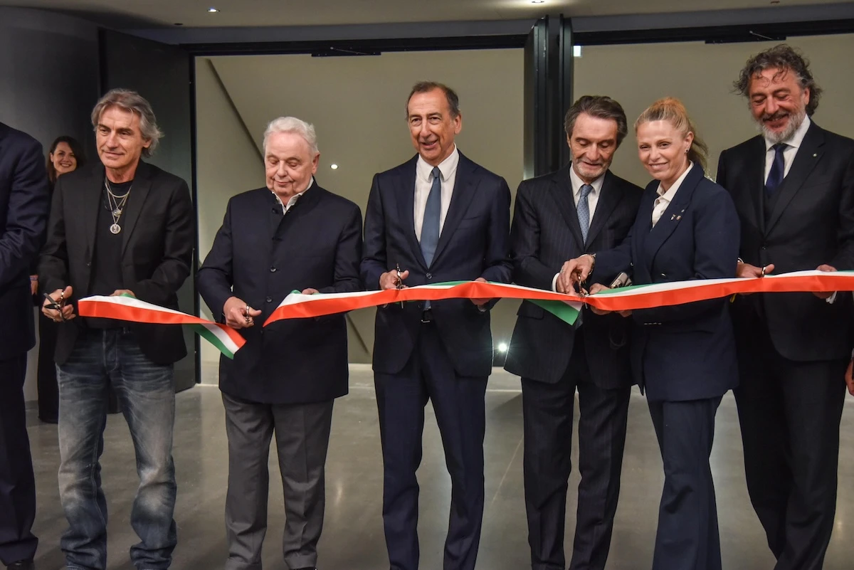 1 minuto faA Milano è stato inaugurato ufficialmente l’Unipol Dome, l’arena per concerti già usata per le Olimpiadi invernali