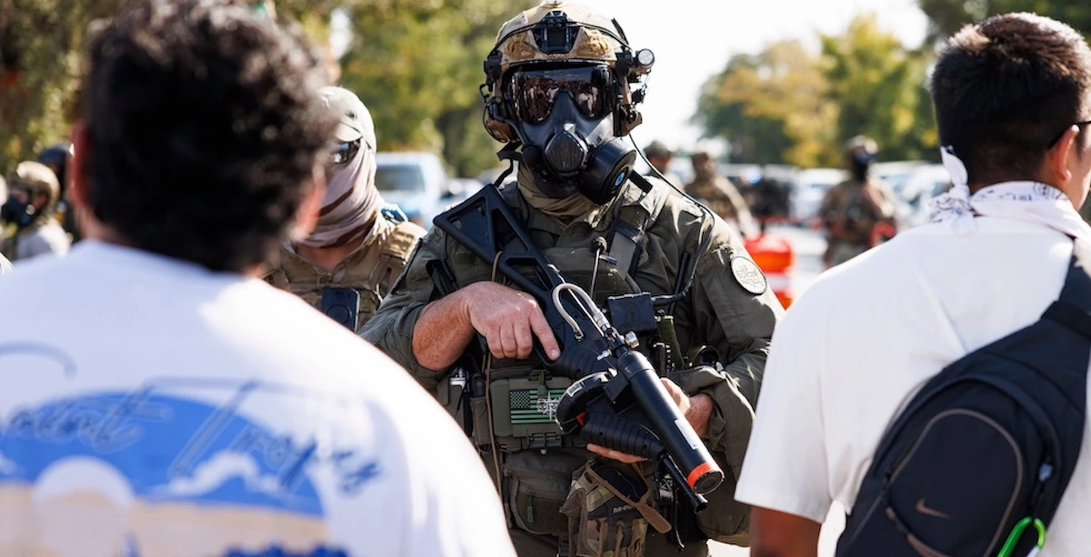 1 minuto faTrump ha autorizzato l’invio della Guardia Nazionale anche a Chicago