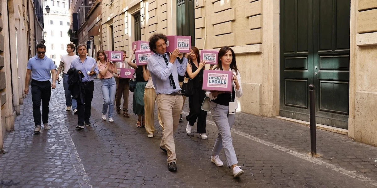 2 minuti faÈ stato trovato un modo con cui Libera può accedere al suicidio assistitoÈ una donna paralizzata dal collo in giù, al centro di un caso medico e giudiziario senza precedenti in Italia