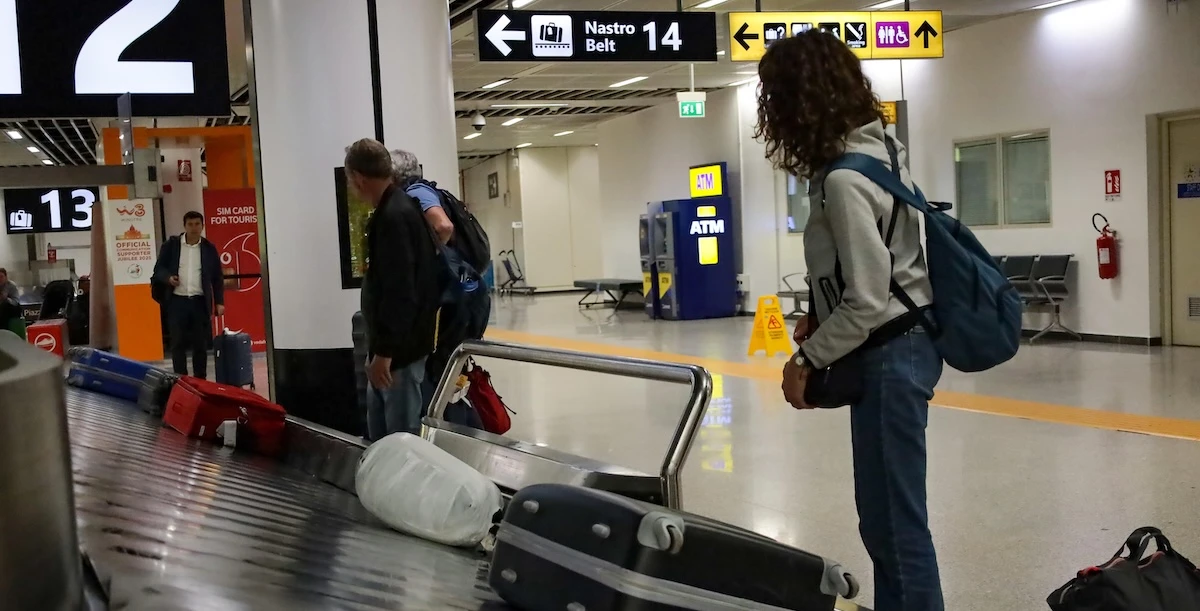 2 minuti faOggi molti voli potrebbero essere cancellati o in ritardo per via di uno sciopero del personale di terra degli aeroporti