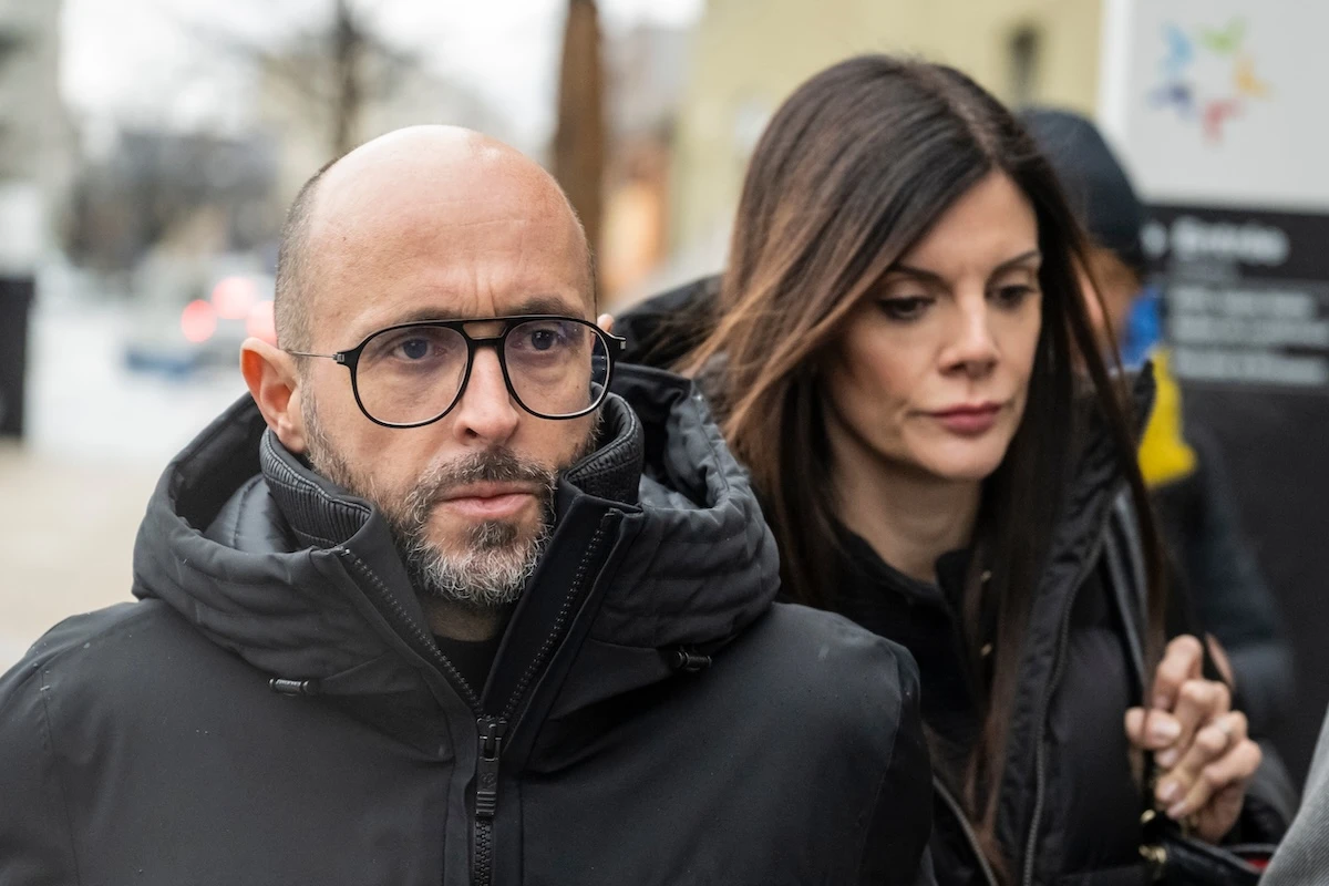 pochi secondi faAnche la procura di Roma ha aperto un’indagine su Jacques Moretti e Jessica Maric per l’incendio di Crans-Montana