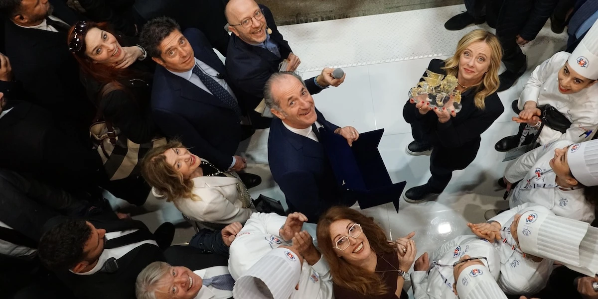 Alla Lega non rimane molto tempo per un terzo mandato di Zaia in VenetoE quindi cerca di mettere alle strette Fratelli d'Italia, che al momento sembra voler collaborare soprattutto per convenienza