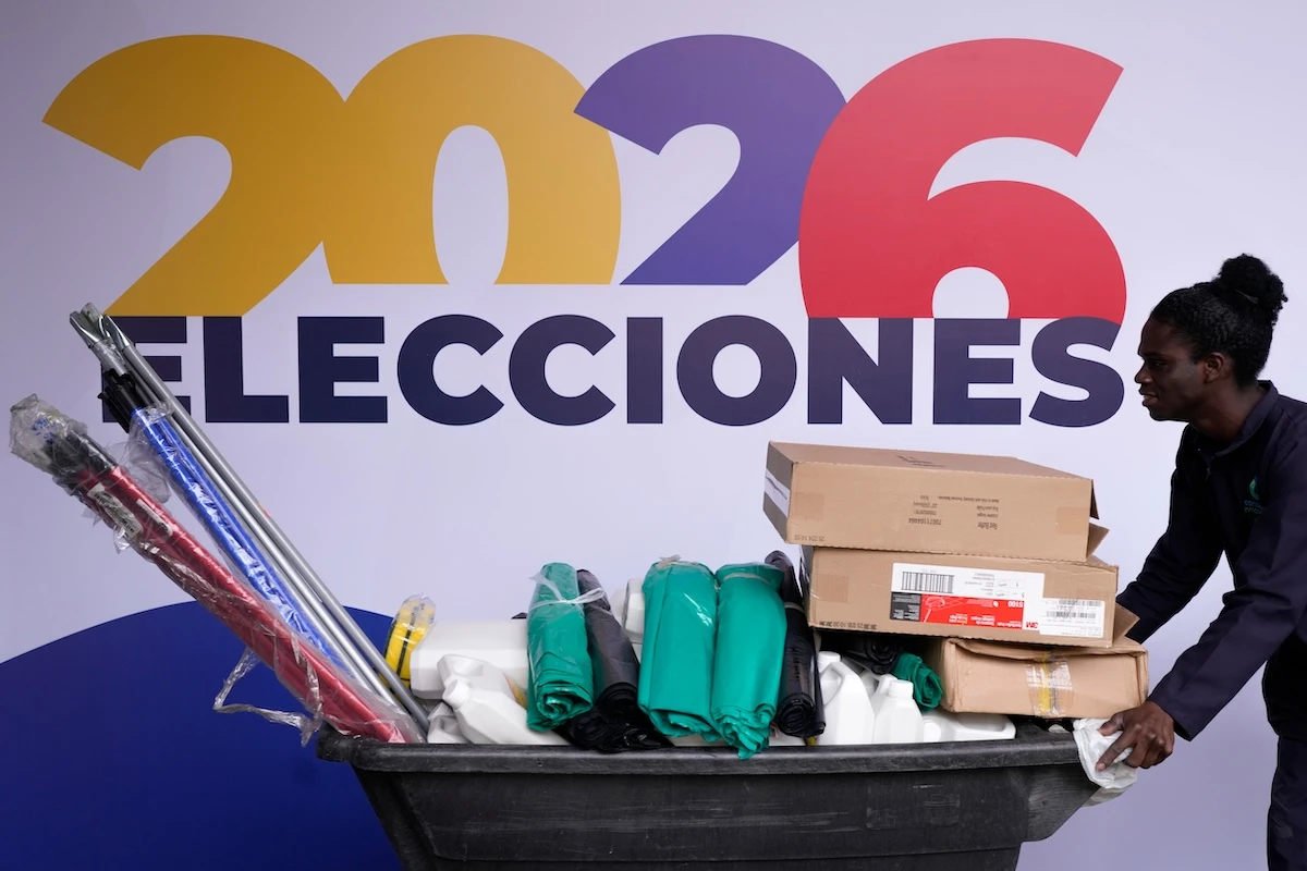 4 minuti faLa Colombia ha accusato il presidente dell’Ecuador, Daniel Noboa, di voler influenzare le elezioni presidenziali di oggi