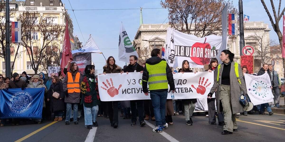 Nelle proteste in Serbia decidono tutto gli studentiHanno occupato decine di facoltà universitarie e ogni giorno si riuniscono in assemblea: criticano il presidente Aleksandar Vučić, ma vogliono tenersi fuori dalla politica tradizionale