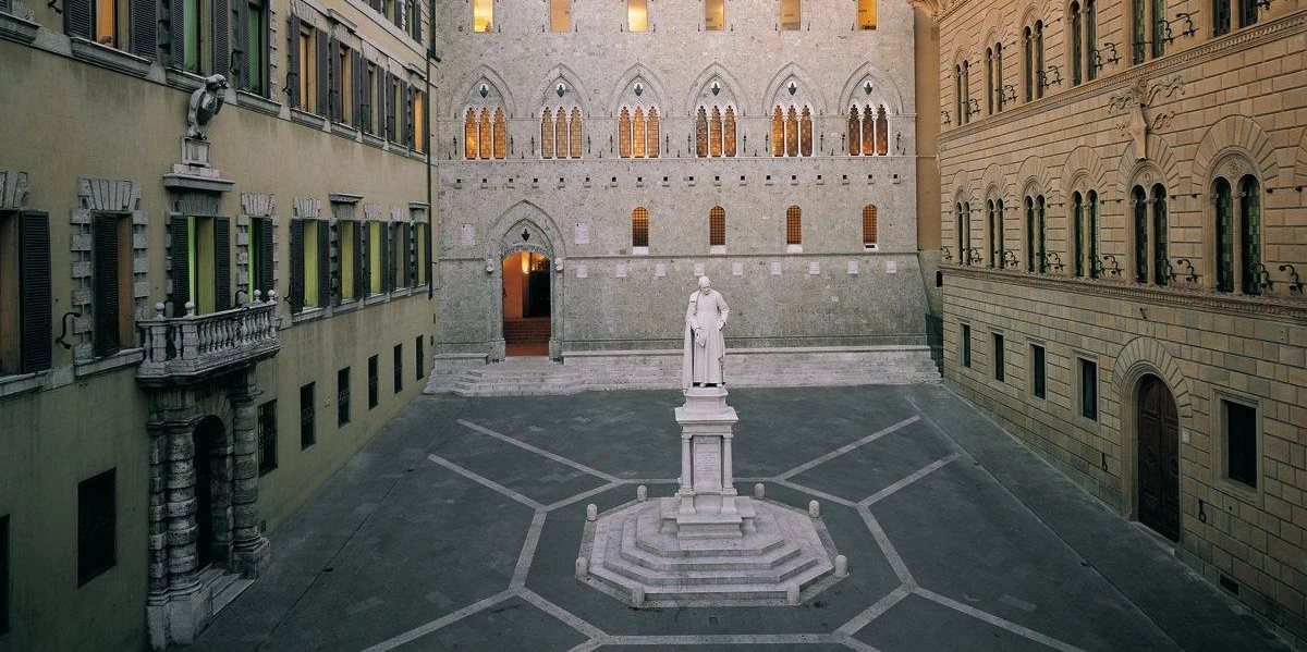 4 minuti faPerché MPS che compra Mediobanca è la notizia economica dell’annoIn pochi pensavano fosse possibile, invece si sono allineati gli interessi del governo e di due importanti famiglie industriali italiane