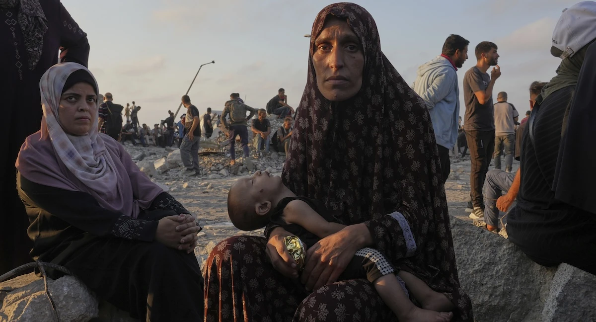 3 minuti faNon ci sono prove che Hamas rubi il cibo destinato alla popolazione di GazaÈ il risultato di due ricerche, una dell'esercito israeliano e una statunitense: Israele è accusato di usare questa giustificazione per affamare la Striscia
