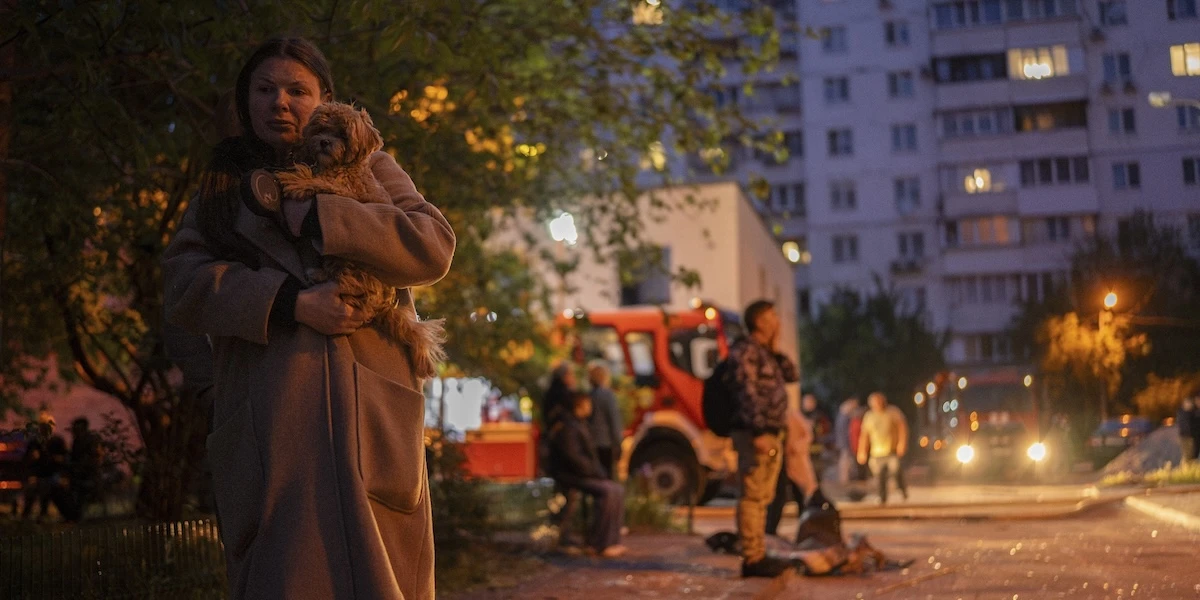 La Russia ha attaccato Kiev con missili e droni dopo l’inizio dello scambio di prigionieri con l’Ucraina