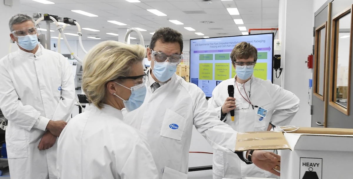 La Commissione europea avrebbe dovuto pubblicare i messaggi del cosiddetto Pfizergate, secondo la Corte generale dell’Unione Europea