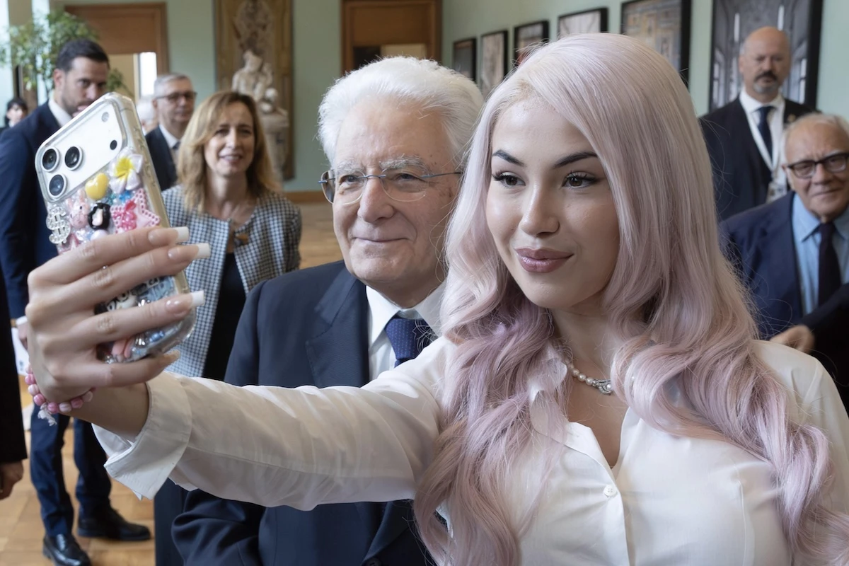4 minuti faMattarella è sempre più pop e sempre più socialMa in qualche modo lo è sempre stato da quando è presidente della Repubblica, nonostante l'apparente aria da ingessato costituzionalista