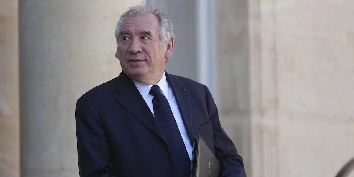 2 minuti faLa Francia contro l’accordo sui dazi tra Unione Europea e Stati Uniti«È un giorno buio», ha scritto il primo ministro François Bayrou: ma non è l'unico a pensarla così