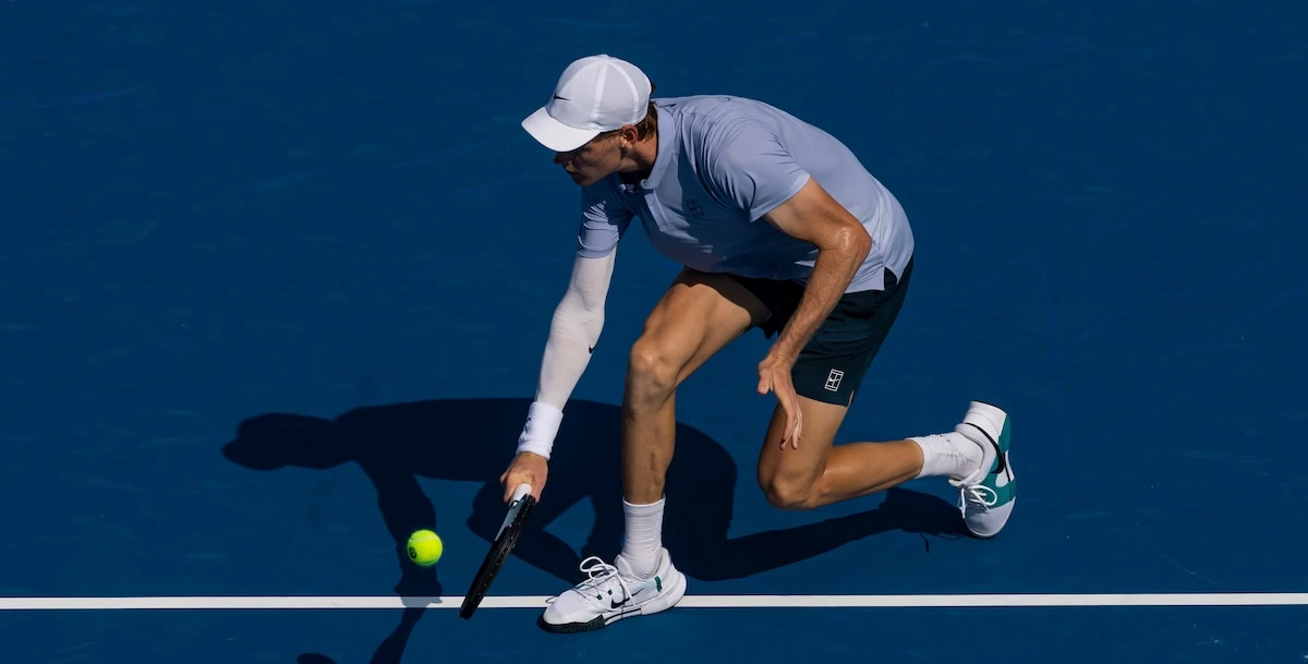 1 minuto faJannik Sinner si è ritirato dalla finale del Masters 1000 di Cincinnati dicendo di non sentirsi bene