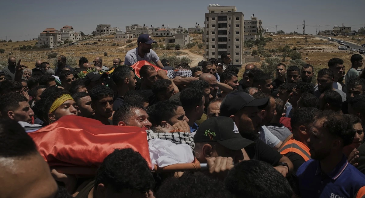 pochi secondi faUn altro attacco di coloni israeliani in CisgiordaniaDue uomini palestinesi, uno con cittadinanza statunitense, sono stati uccisi: è probabile che anche questa volta le violenze resteranno impunite