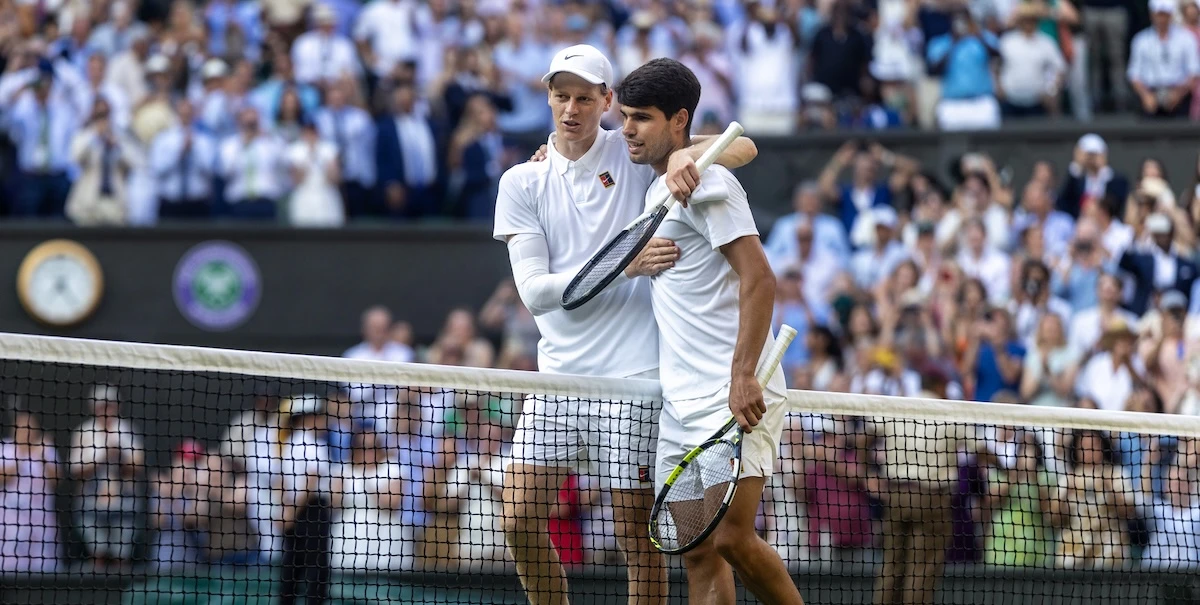 1 minuto faSinner e Alcaraz giocano un tennis a parteLa velocità dei loro scambi e la continuità con cui mantengono un ritmo altissimo è inarrivabile per chiunque, almeno per ora