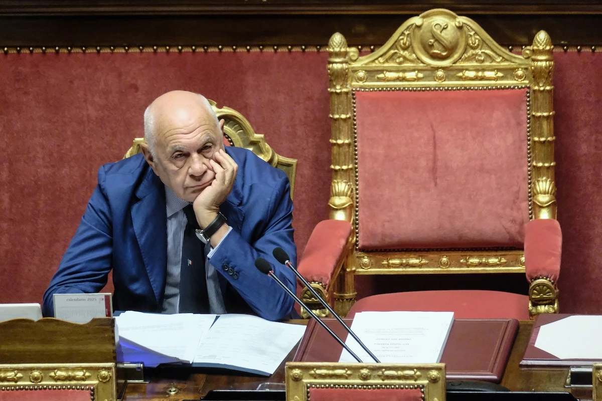 pochi secondi faLa difesa di Nordio sul caso Almasri è sempre meno convincenteNon che lo fosse mai stata davvero, ma nuovi dettagli fanno emergere una gestione caotica del ministero della Giustizia