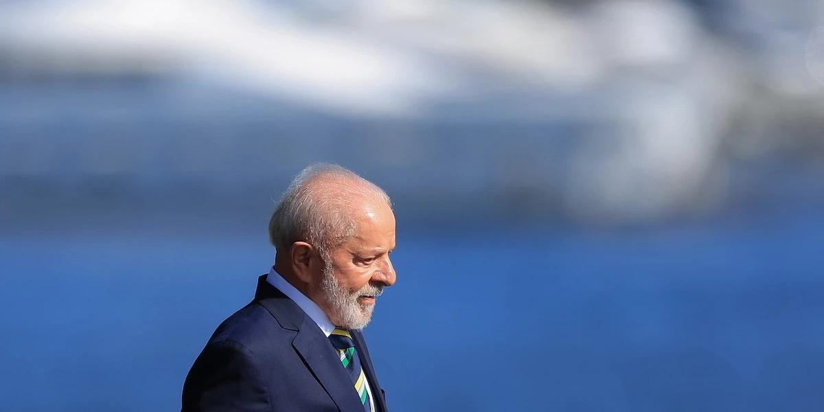 In Brasile c’è un grosso scandalo che coinvolge pensionati e sindacatiIn sei anni sarebbe stato sottratto dai contribuiti pensionistici dei cittadini, senza il loro consenso, l’equivalente di quasi 980 milioni di euro