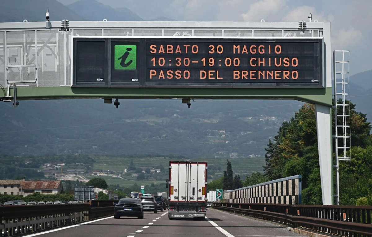 4 minuti faÈ previsto un weekend di caos per il traffico nel Nord-EstSabato ci sarà una manifestazione sull'autostrada del Brennero, in Austria, che avrà ripercussioni anche in Italia