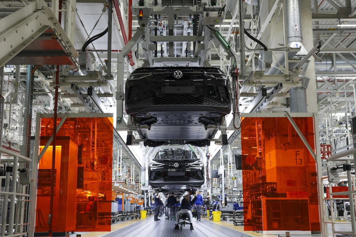 4 minuti faCome la crisi dell’industria tedesca sta cambiando quella italianaIl rallentamento dell’auto e della meccanica in Germania penalizza i fornitori italiani che competono sui prezzi e premia quelli che puntano sulla qualità