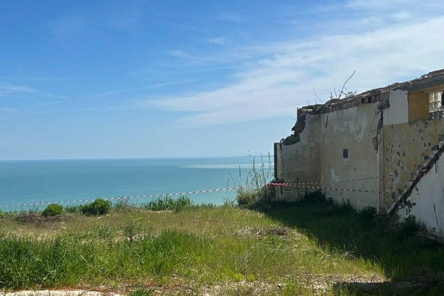 3 minuti faUna frana che avrebbe potuto fare molti più danniA Vasto, in Abruzzo, è andata molto meglio che a Petacciato, grazie alle opere costruite dopo un disastro di settant'anni fa