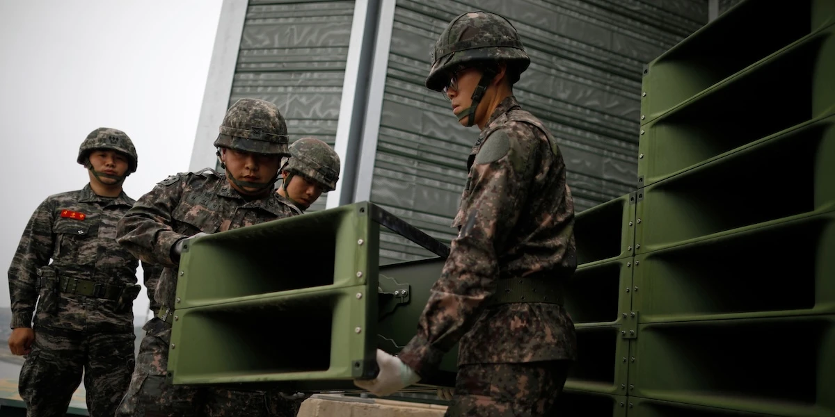 pochi secondi faLa Corea del Sud ha iniziato a rimuovere gli altoparlanti da cui trasmetteva messaggi di propaganda verso la Corea del Nord