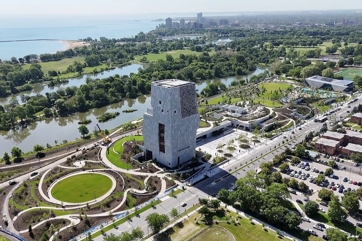 2 minuti faLe foto della nuova “biblioteca presidenziale” di ObamaÈ stata costruita nel South Side di Chicago, l'edificio principale è alto 70 metri ed è stato soprannominato 