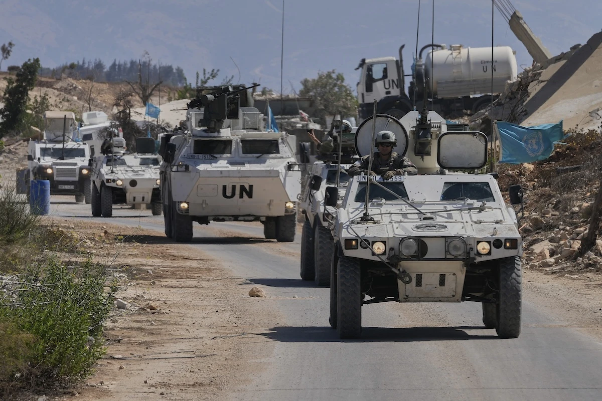 2 minuti faL’UNIFIL ha detto che un suo soldato è stato ucciso nel sud del Libano, e che altri due sono stati feriti
