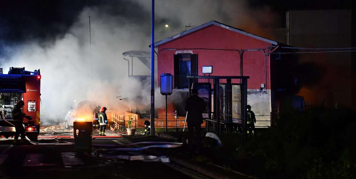 Cosa si sa dell’esplosione che ha fatto crollare una palazzina a CataniaÈ stata probabilmente causata da una fuga di gas: ci sono 14 feriti