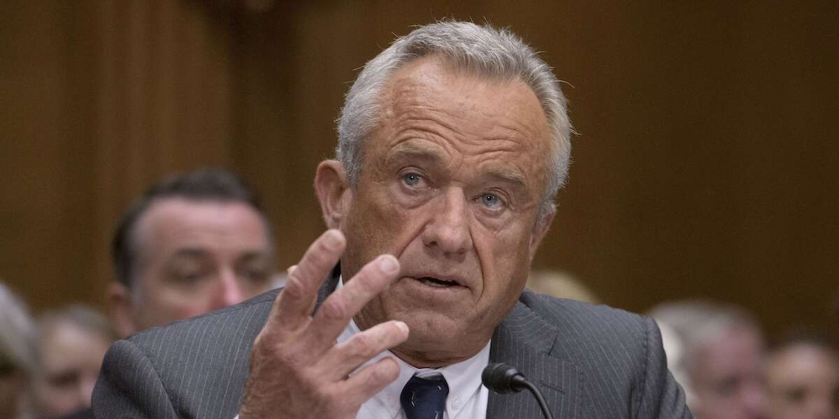 Il Senato degli Stati Uniti ha confermato la nomina di Robert Kennedy Jr come segretario alla Salute