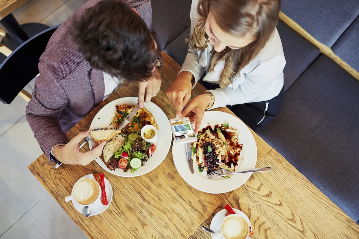 1 minuto faQuanto sono precise le app per contare le calorieSono molto usate in tutto il mondo e spesso basta fotografare un piatto per avere una stima, non sempre affidabile