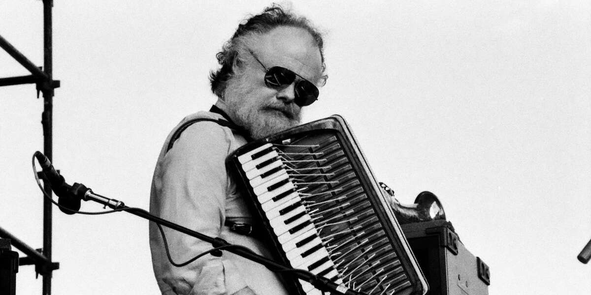 È morto il tastierista canadese Garth Hudson, noto per aver fatto parte della Band, molto popolare fra anni Sessanta e Settanta