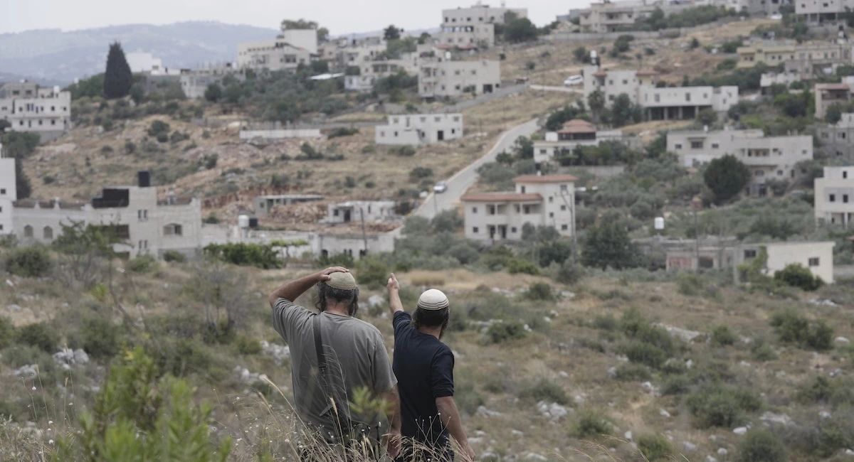 Israele ha approvato la più grande espansione delle colonie in Cisgiordania da decenniCe ne saranno ventidue nuove in diverse zone, tra cui alcune aree che erano state abbandonate nel 2005