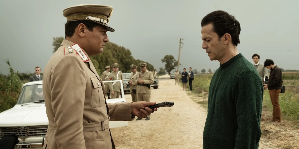 4 minuti faL’italiano che si parla nei film e nelle serieDopo decenni di dizione e assenza di accenti le cose ormai sono cambiate, e quando non ci sono i regionalismi lo si nota