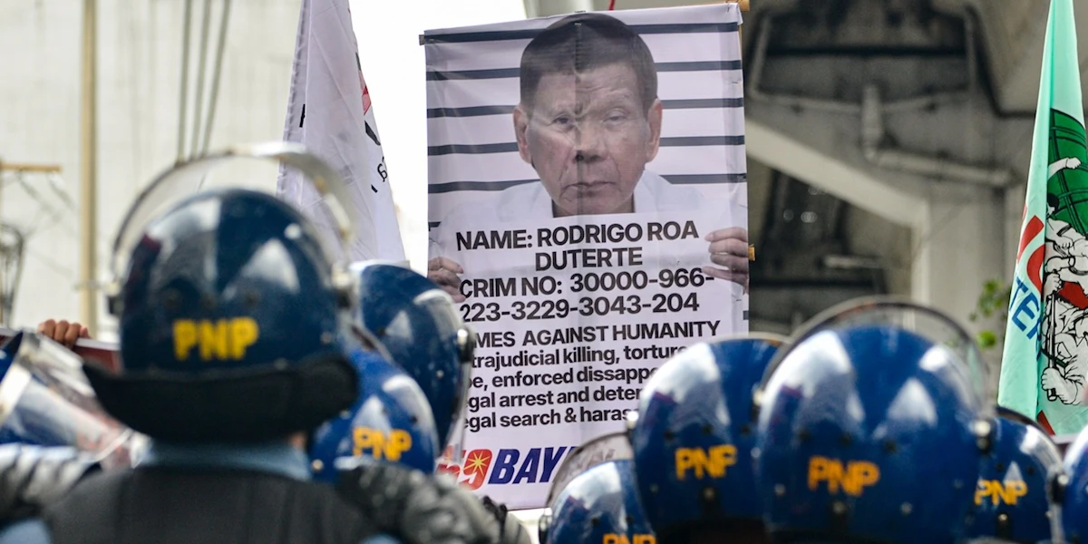 In prigione all’Aia, ma candidato alle elezioni per diventare il sindaco di DavaoÈ l'ennesimo incredibile sviluppo delle vicende che riguardano la famiglia dell'ex presidente filippino Rodrigo Duterte