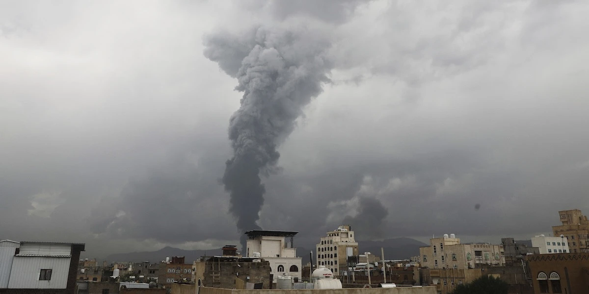 5 minuti faIsraele ha bombardato la capitale yemenita Sana’a per la seconda volta in cinque giorni