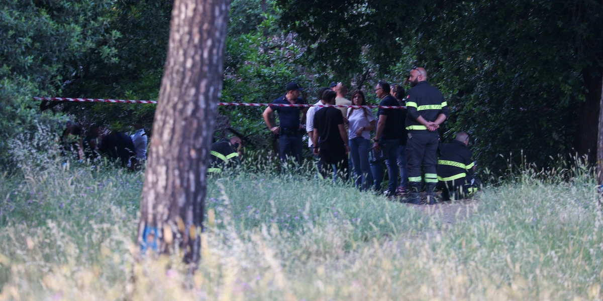 Sono stati trovati due corpi nel parco di Villa Pamphili, a RomaAppartengono a una neonata e a una donna, non è chiaro se fra loro ci sia un collegamento