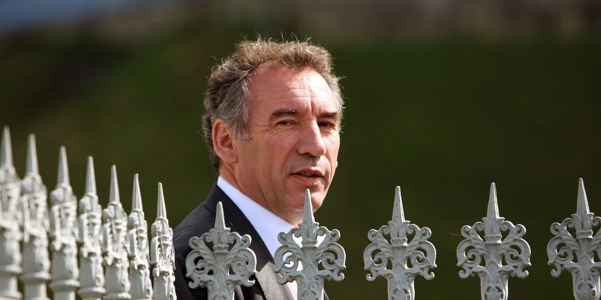 Lo scandalo degli abusi sessuali su minori che sta mettendo nei guai François BayrouIl primo ministro francese è accusato di avere insabbiato la storia, risalente a quando era ministro dell'Istruzione