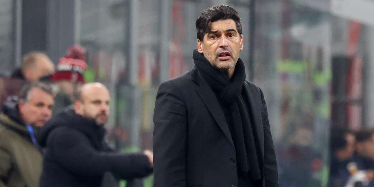 L’allenatore del Lione Paulo Fonseca è stato squalificato per nove mesi per aver aggredito verbalmente un arbitro