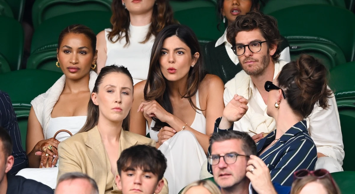 1 minuto faA guardare WimbledonPaul Mescal e Andrew Scott, Tom Holland, Keira Knightley, Leonardo DiCaprio, i soliti che tornano ogni anno e le altre facce note fotografate sugli spalti nei giorni scorsi