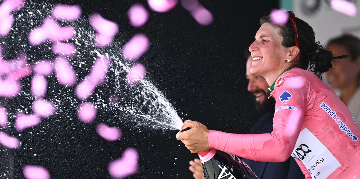 4 minuti faLa ciclista italiana Elisa Longo Borghini ha vinto il Giro d’Italia per la seconda volta consecutiva