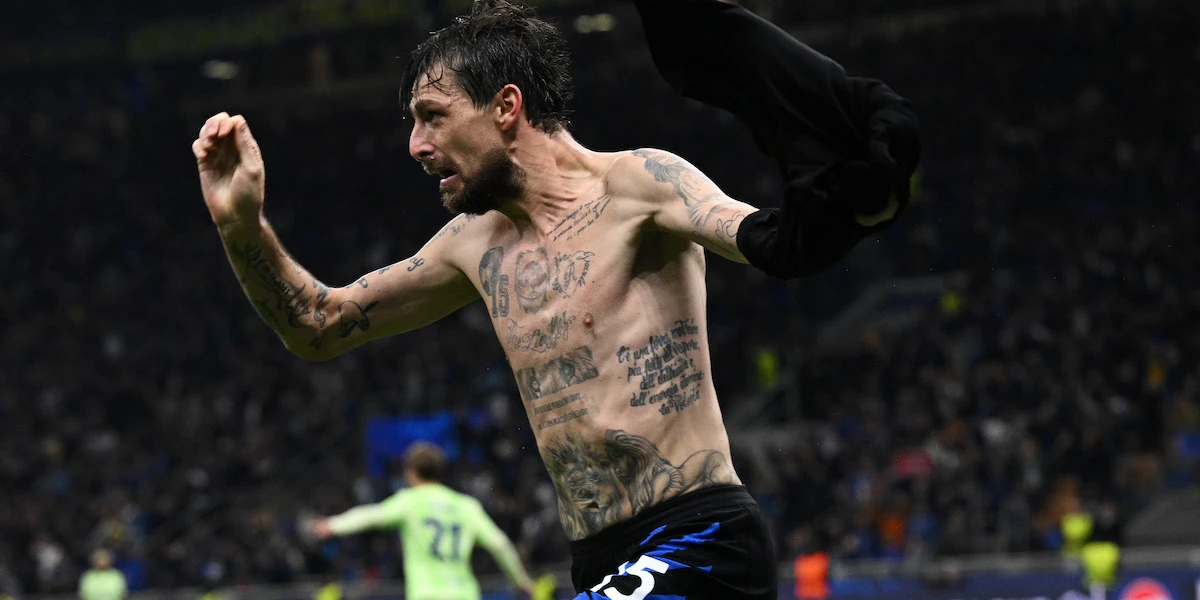L’Inter ci è arrivata a modo suo, in finale di Champions LeagueCon la squadra più anziana di tutta la competizione, e con molti giocatori presi senza spendere soldi