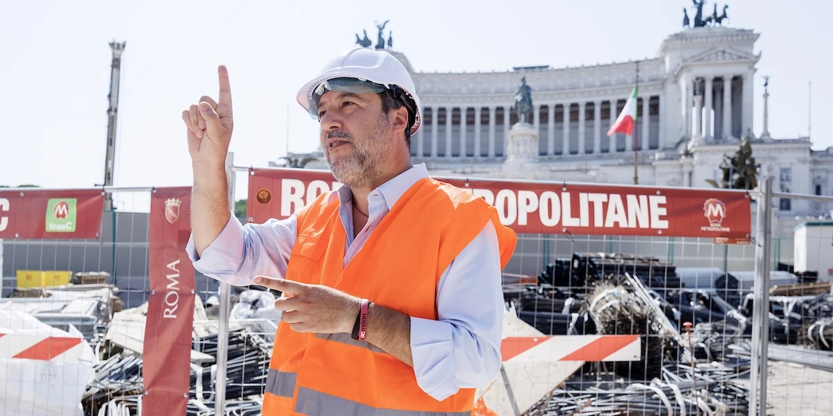 2 minuti faLe sparate di Salvini non fanno più effettoCi siamo abituati ai suoi toni e anche all'estero non ci cascano più, anche perché la Lega è sempre più irrilevante