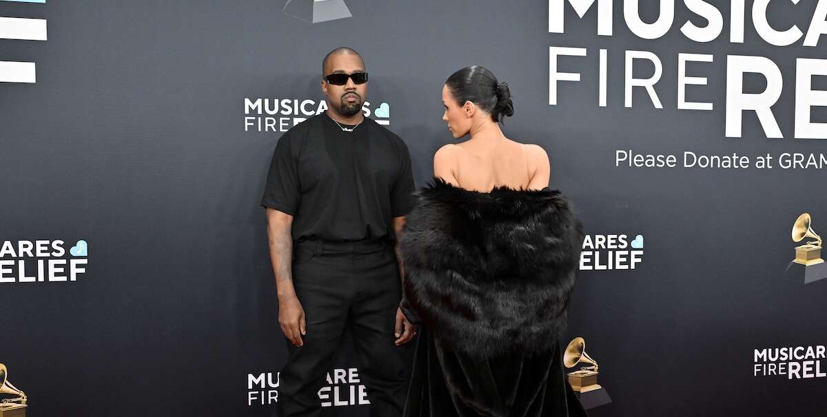 I dubbi sulla nudità esibita di Bianca CensoriOgni volta che la moglie di Kanye West si mostra con pochi vestiti si ridiscute di quanto sia una sua scelta e quanto del marito