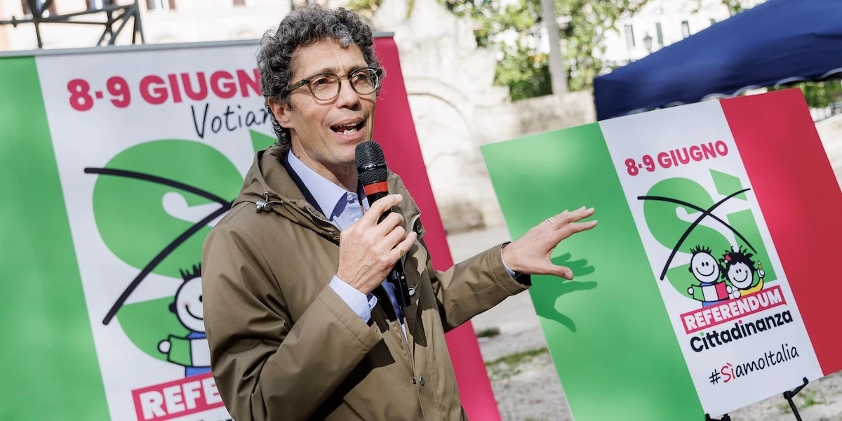 Tutto quello che c’è da sapere sui referendum dell’8 e 9 giugnoUna guida rapida e chiara per capire il senso dei quesiti su cittadinanza e lavoro di cui si parlerà per il prossimo mese