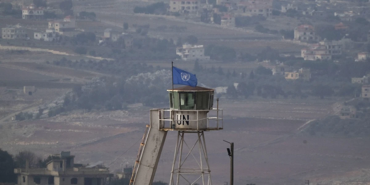 L’esercito israeliano ha sparato contro una base UNIFIL in Libano, per la prima volta dall’inizio del cessate il fuoco
