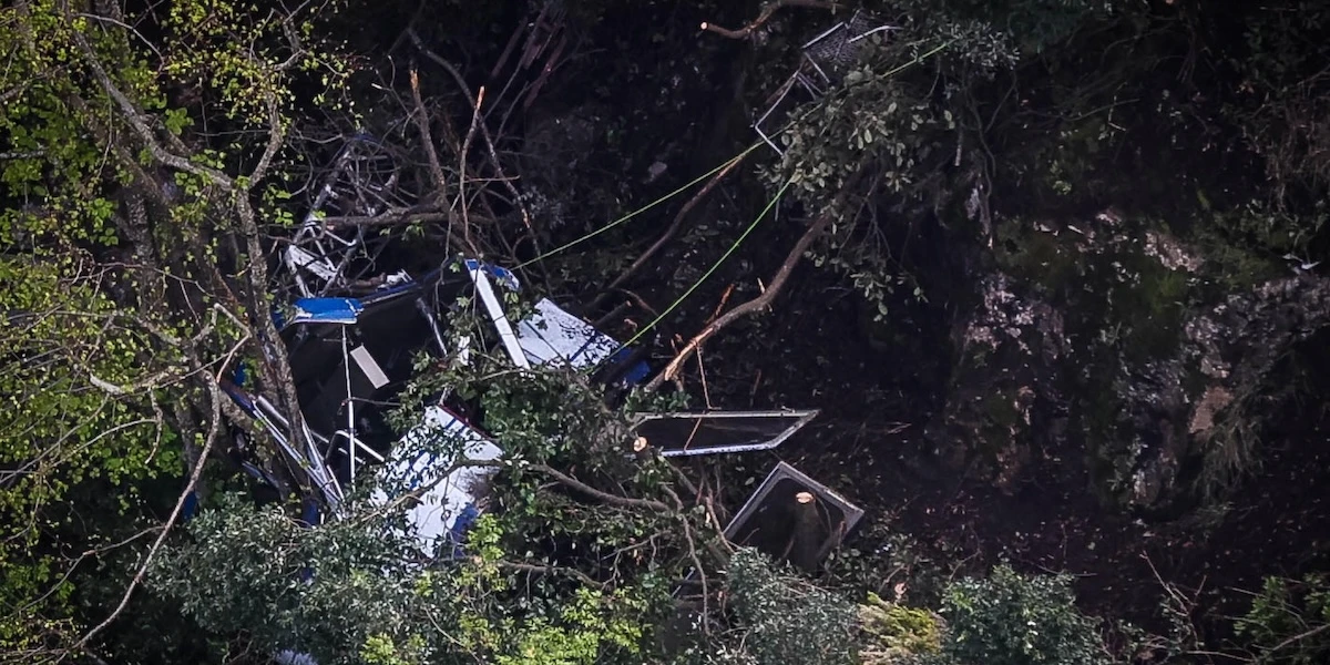 Ci sono 21 nuovi indagati per la caduta della cabina della funivia a Castellammare di Stabia