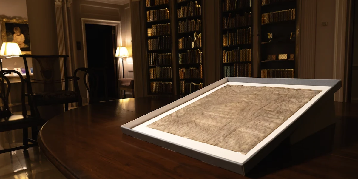 Una copia della Magna Carta che invece è originaleL'Università di Harvard l'aveva comprata nel 1946 per soli 27 dollari