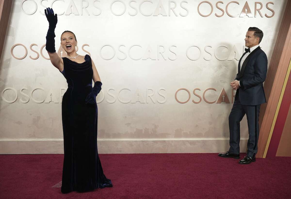 Le foto del “red carpet” degli OscarLa consueta sfilata di facce note con cui inizia la serata più importante del cinema