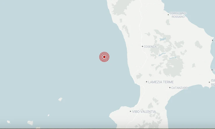 3 minuti faC’è stato un terremoto di magnitudo 6.2 al largo di Cosenza, in Calabria: non ci sono danni