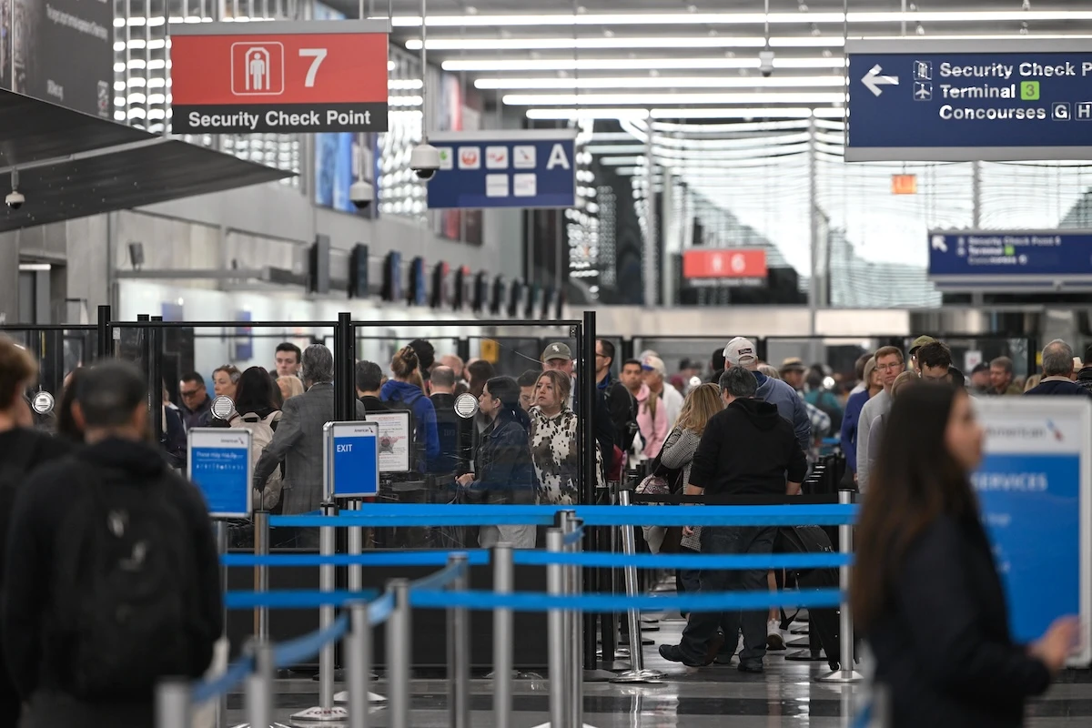 pochi secondi faMeglio evitare di dare nomi spiritosi ai propri dispositivi BluetoothUn 16enne a bordo di un aereo diretto in Spagna è stato arrestato perché sembra abbia scelto la parola 