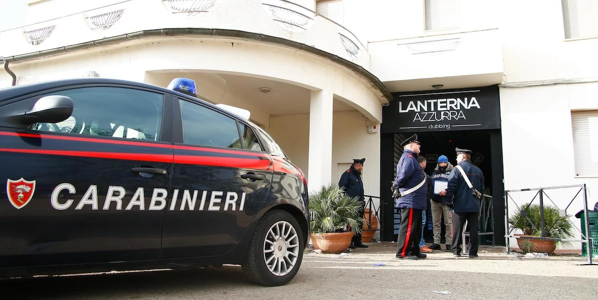 1 minuto faUno degli uomini condannati per la strage della discoteca di Corinaldo non è rientrato in carcere dopo aver ottenuto un permesso