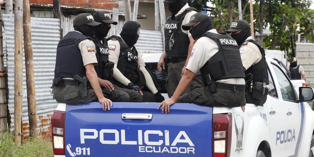 5 minuti faIn Ecuador un gruppo di uomini ha ucciso a colpi d’arma da fuoco almeno 8 persone fuori da una discoteca 